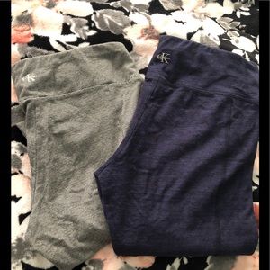 2 pair Calvin Klein leggings size lg